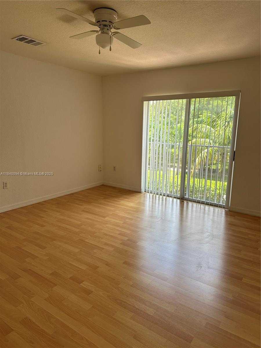 Small Image of 5705 NORTH WEST 109TH AVE #50, Doral Number 10