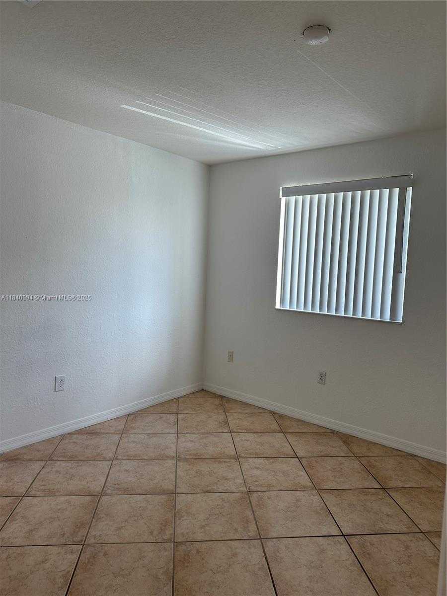 Small Image of 5705 NORTH WEST 109TH AVE #50, Doral Number 16