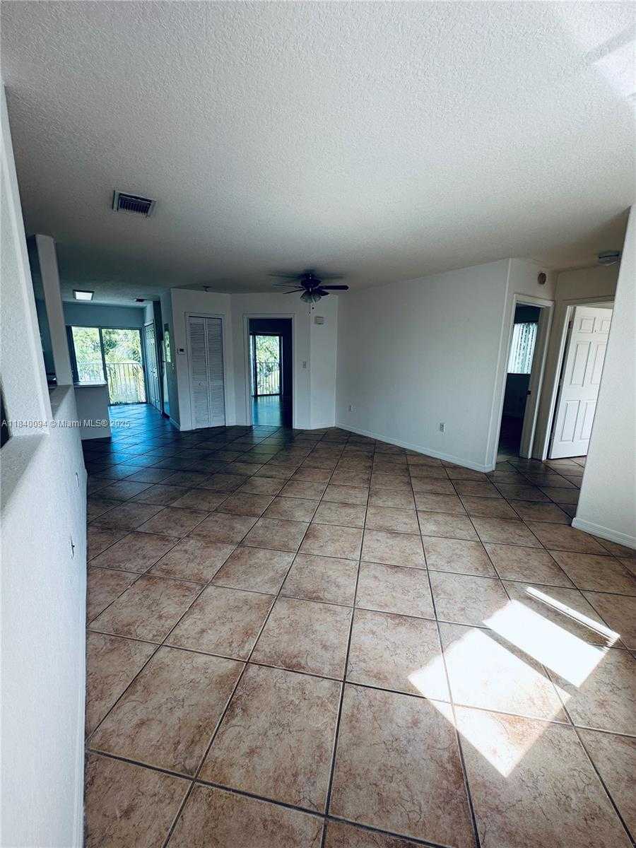 Small Image of 5705 NORTH WEST 109TH AVE #50, Doral Number 3