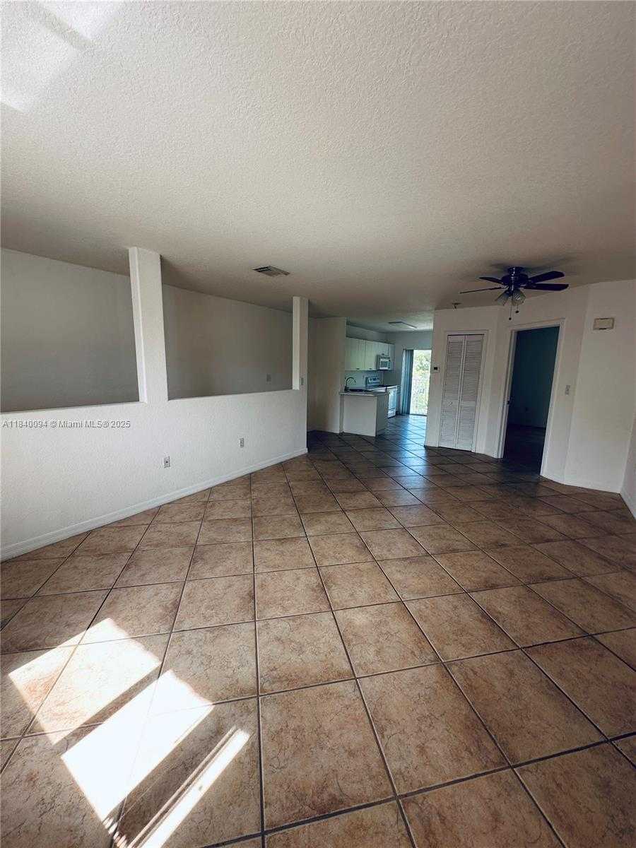 Small Image of 5705 NORTH WEST 109TH AVE #50, Doral Number 6