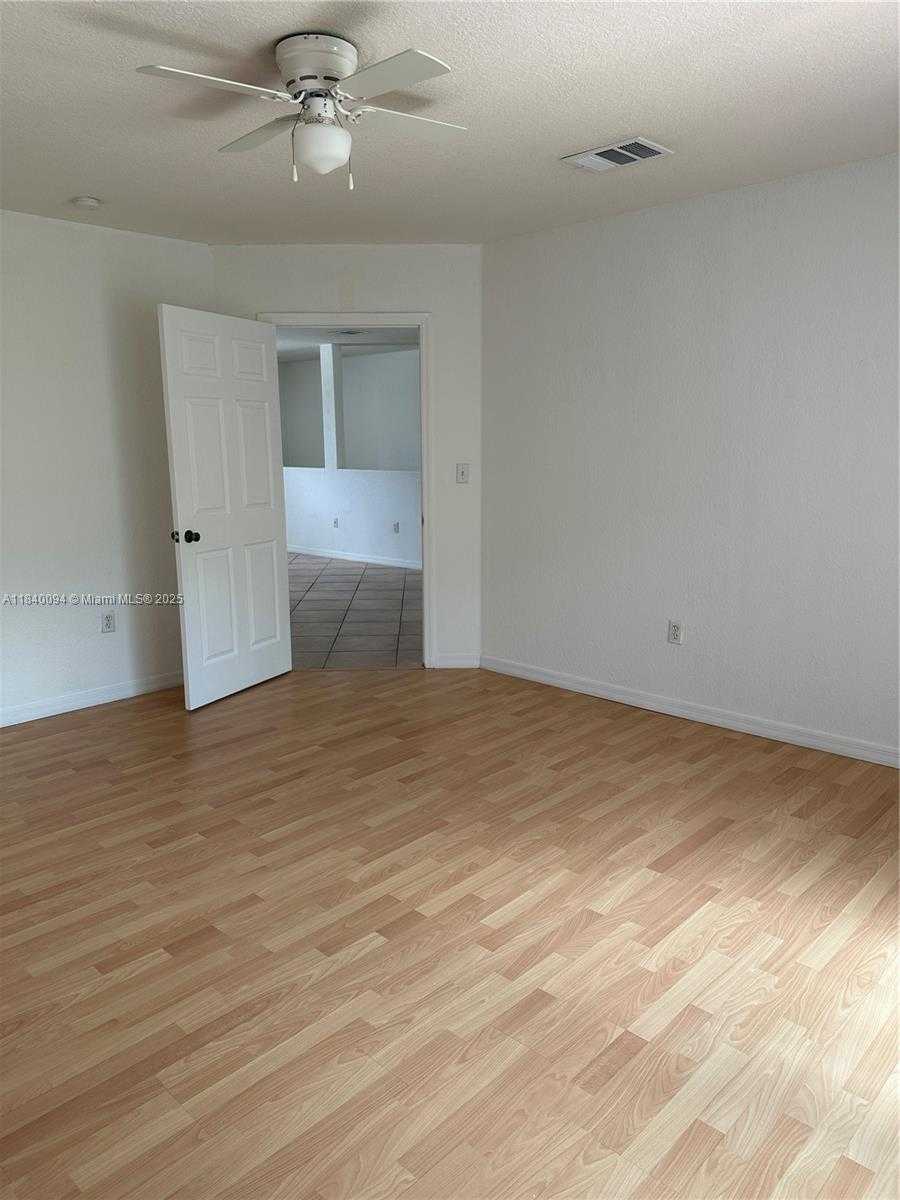 Small Image of 5705 NORTH WEST 109TH AVE #50, Doral Number 9