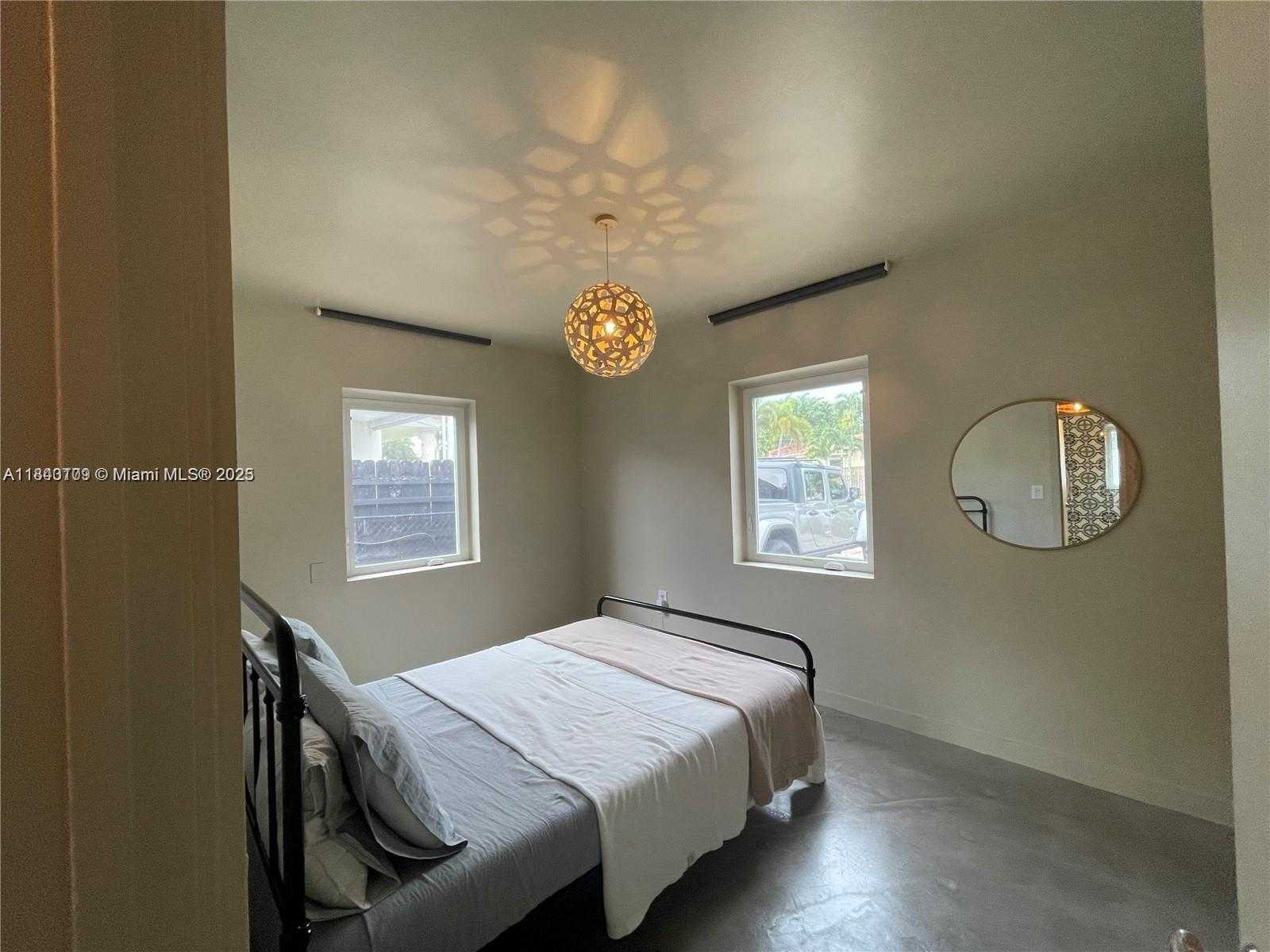 Small Image of 6321 SOUTH WEST 43RD ST, South Miami Number 10