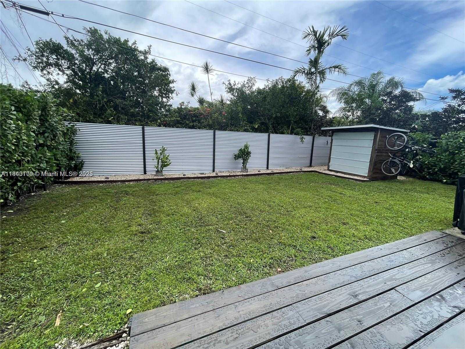 Small Image of 6321 SOUTH WEST 43RD ST, South Miami Number 6