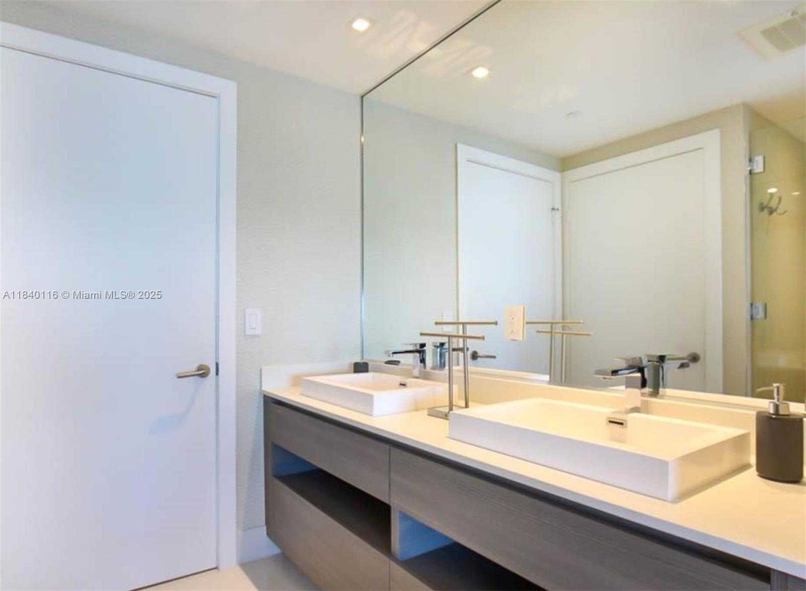 Small Image of 460 NORTH EAST 28TH ST #2903, Miami Number 19