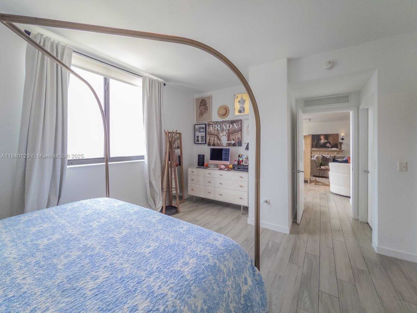 Small Image of 999 SOUTH WEST 1ST AVE #3204, Miami Number 11