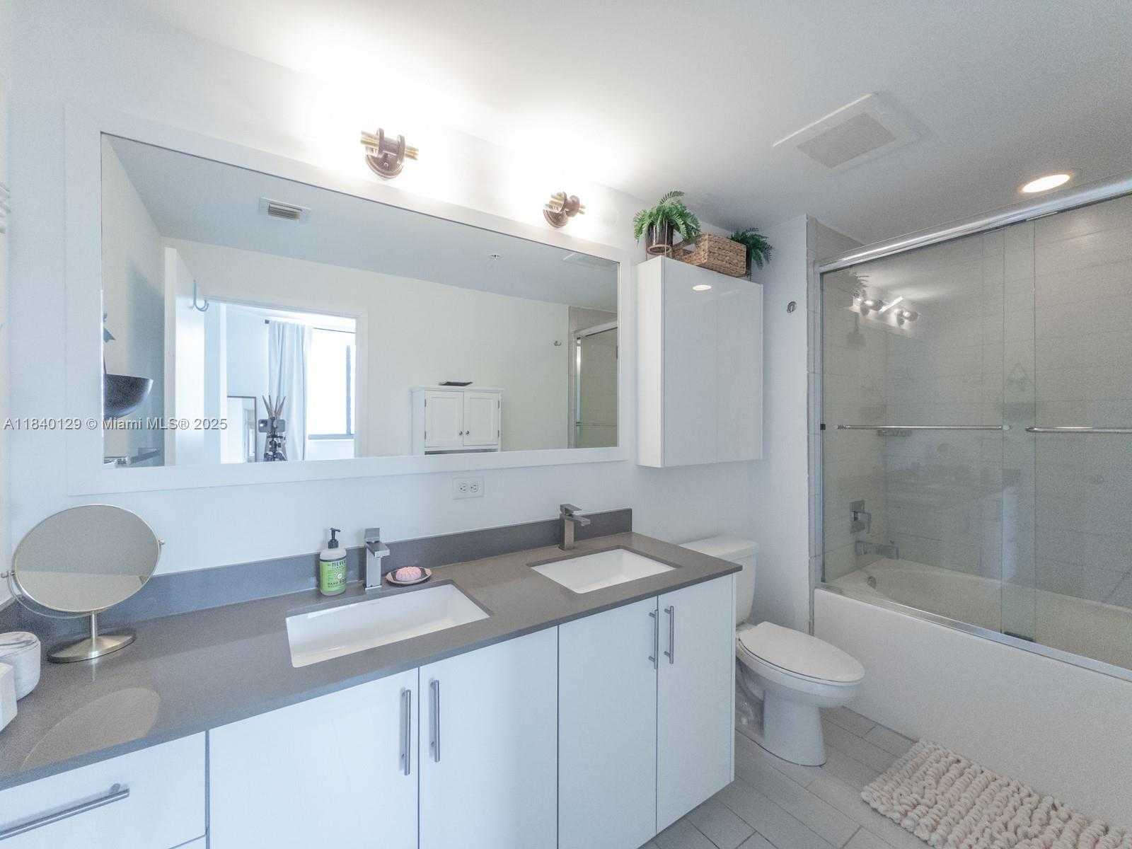 Small Image of 999 SOUTH WEST 1ST AVE #3204, Miami Number 13