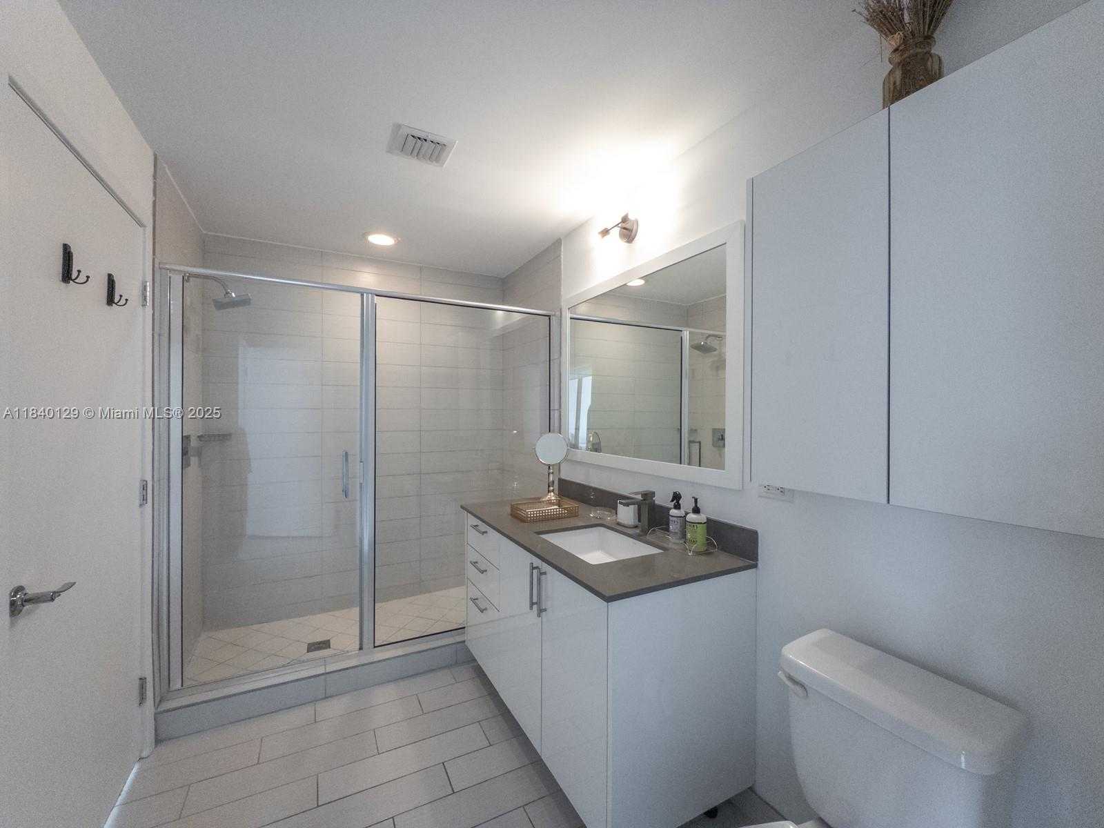 Small Image of 999 SOUTH WEST 1ST AVE #3204, Miami Number 16