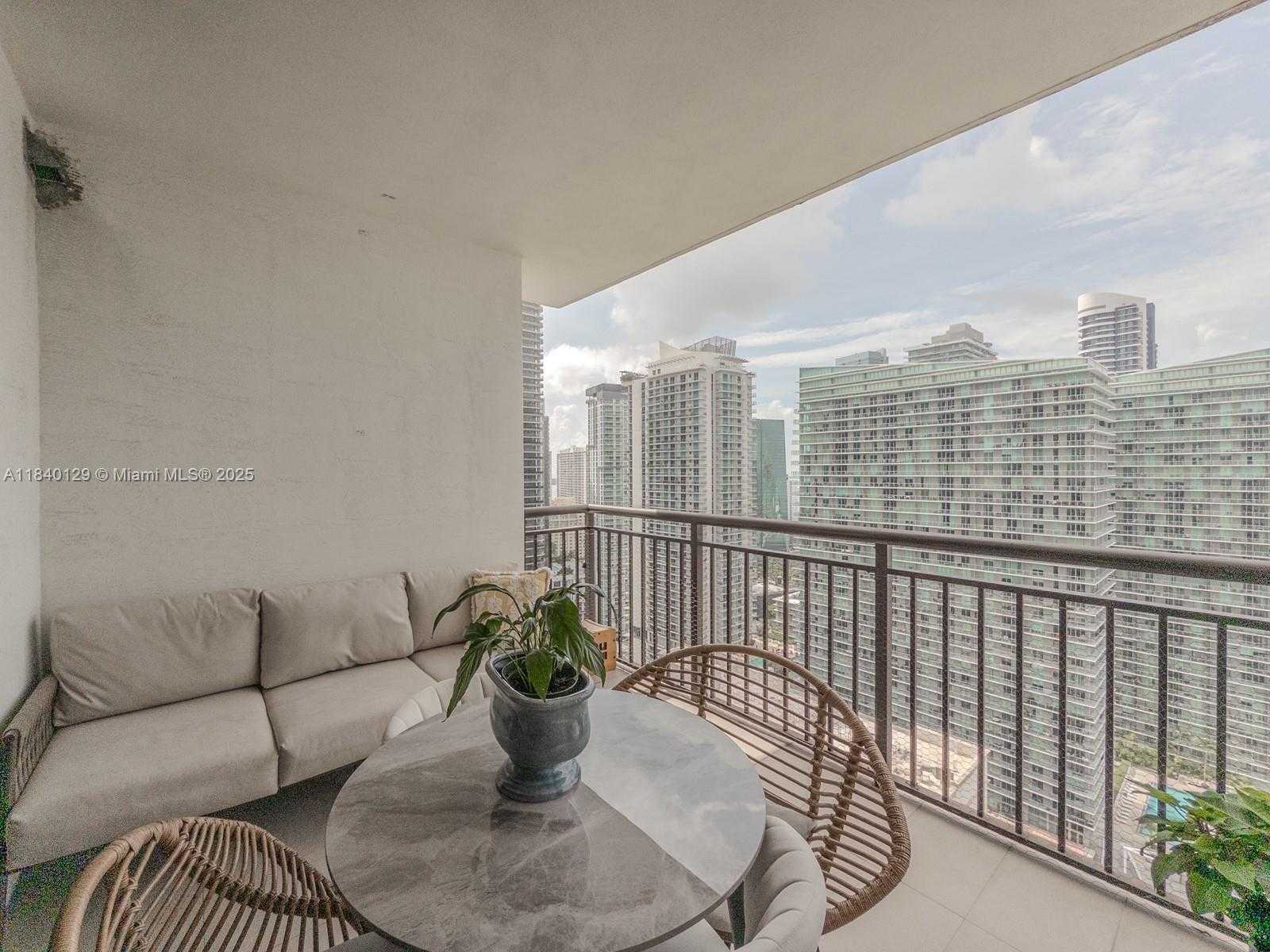 Small Image of 999 SOUTH WEST 1ST AVE #3204, Miami Number 17
