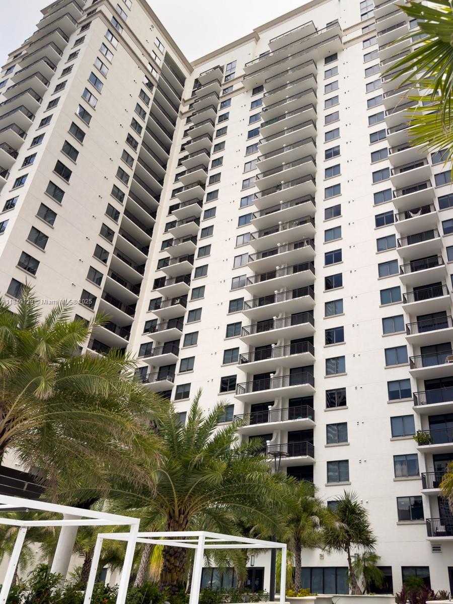 Small Image of 999 SOUTH WEST 1ST AVE #3204, Miami Number 27