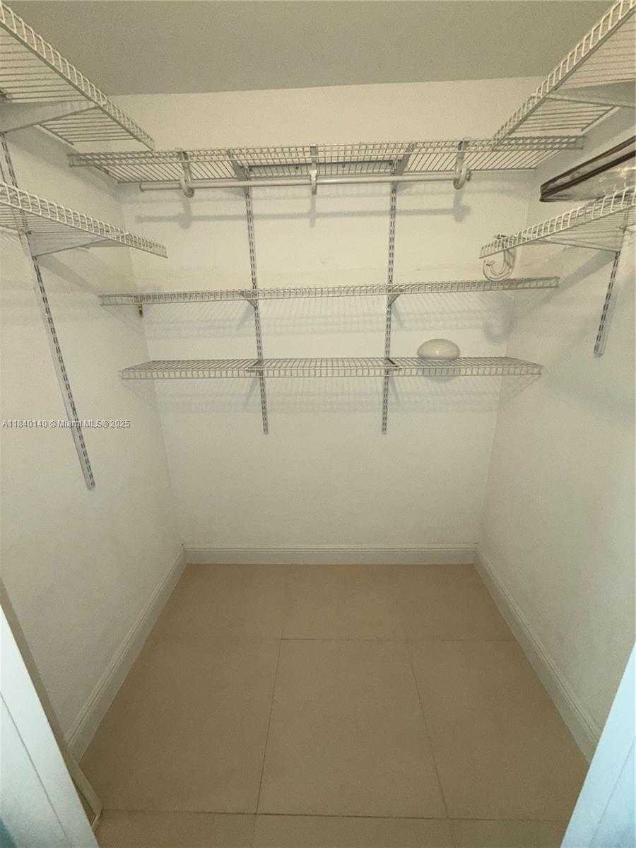 Small Image of 3001 SOUTH OCEAN DR #545, Hollywood Number 8