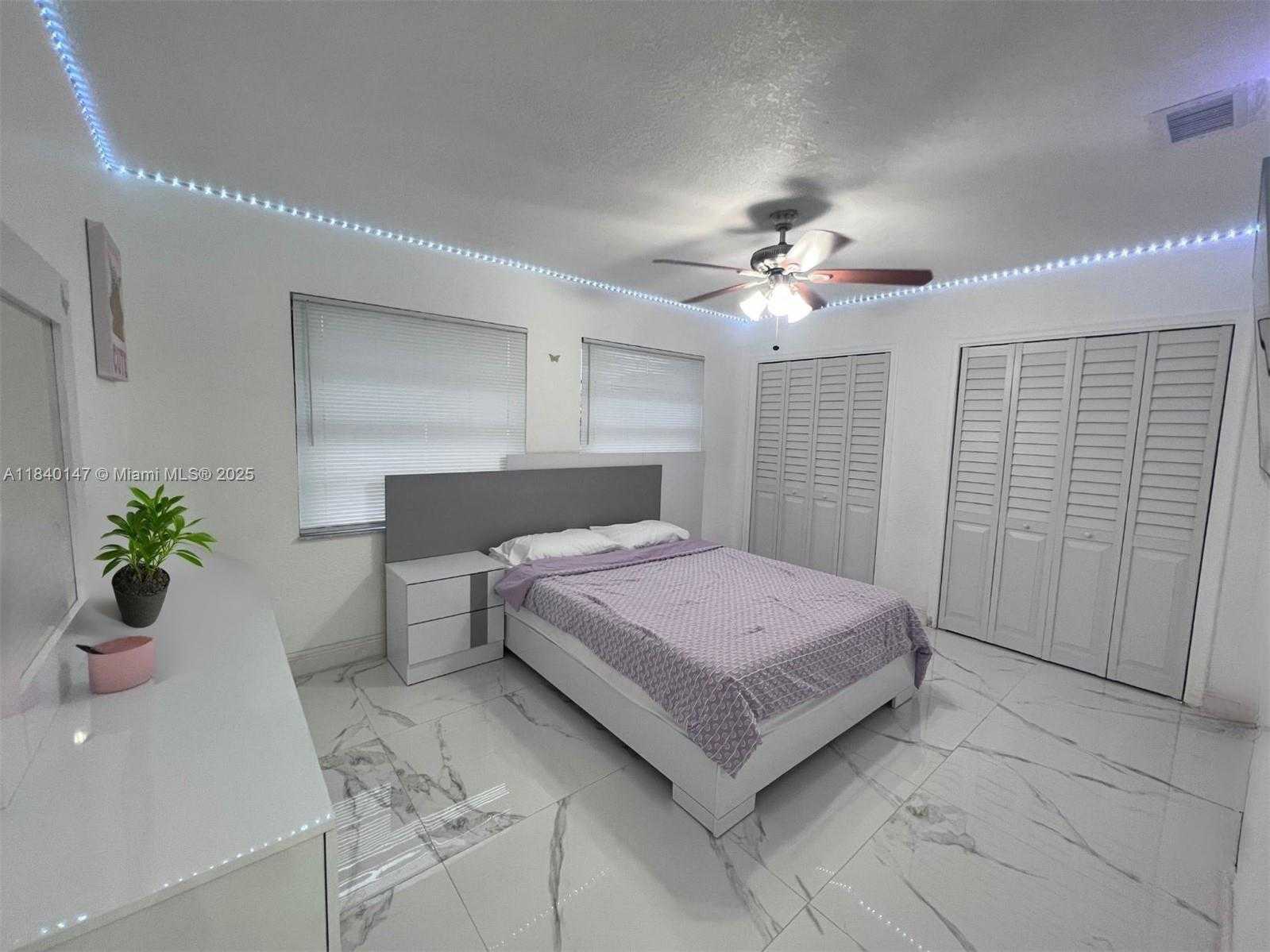 Small Image of 2001 SOUTH WEST 85TH AVE, North Lauderdale Number 17