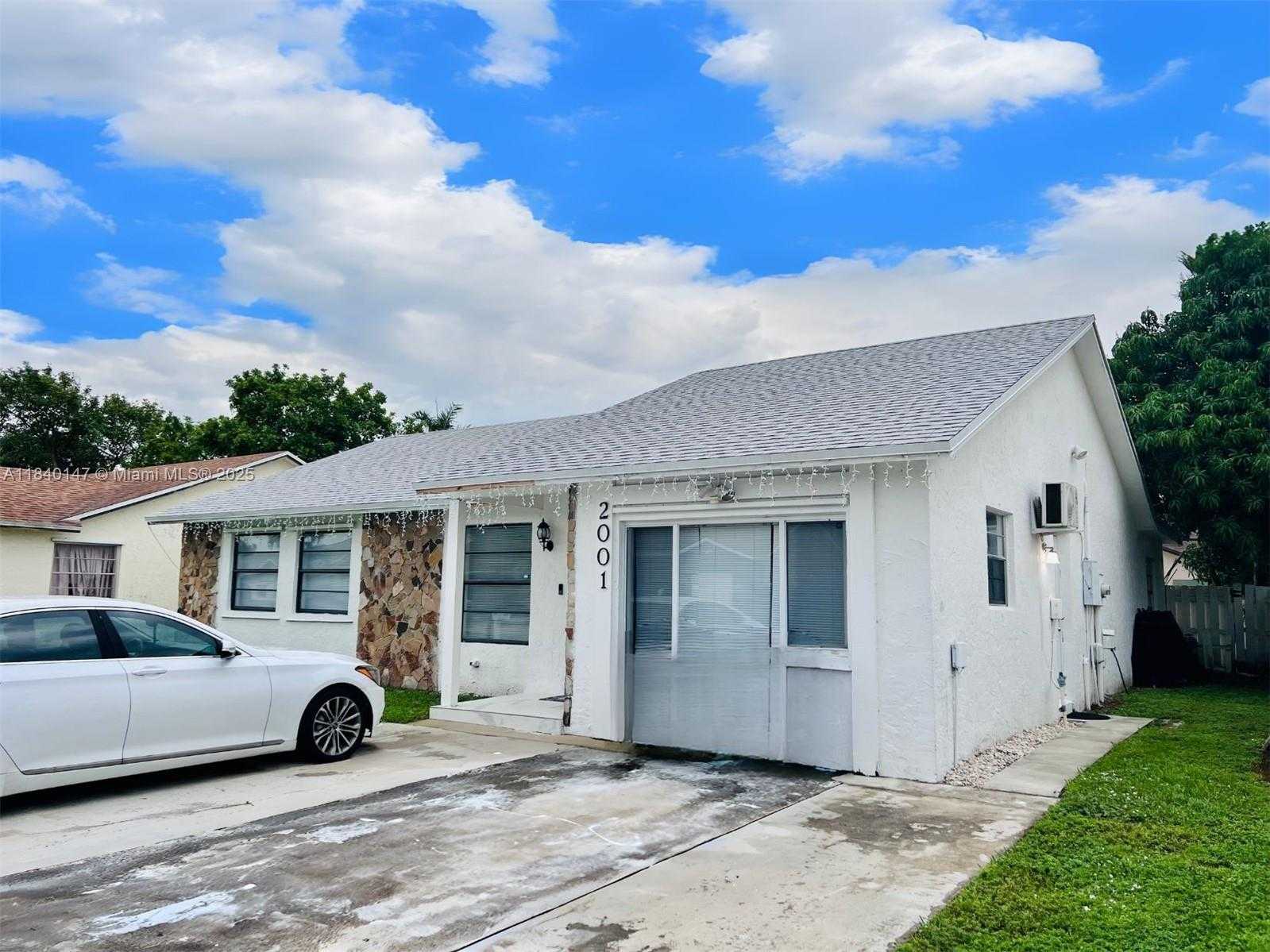 Small Image of 2001 SOUTH WEST 85TH AVE, North Lauderdale Number 2
