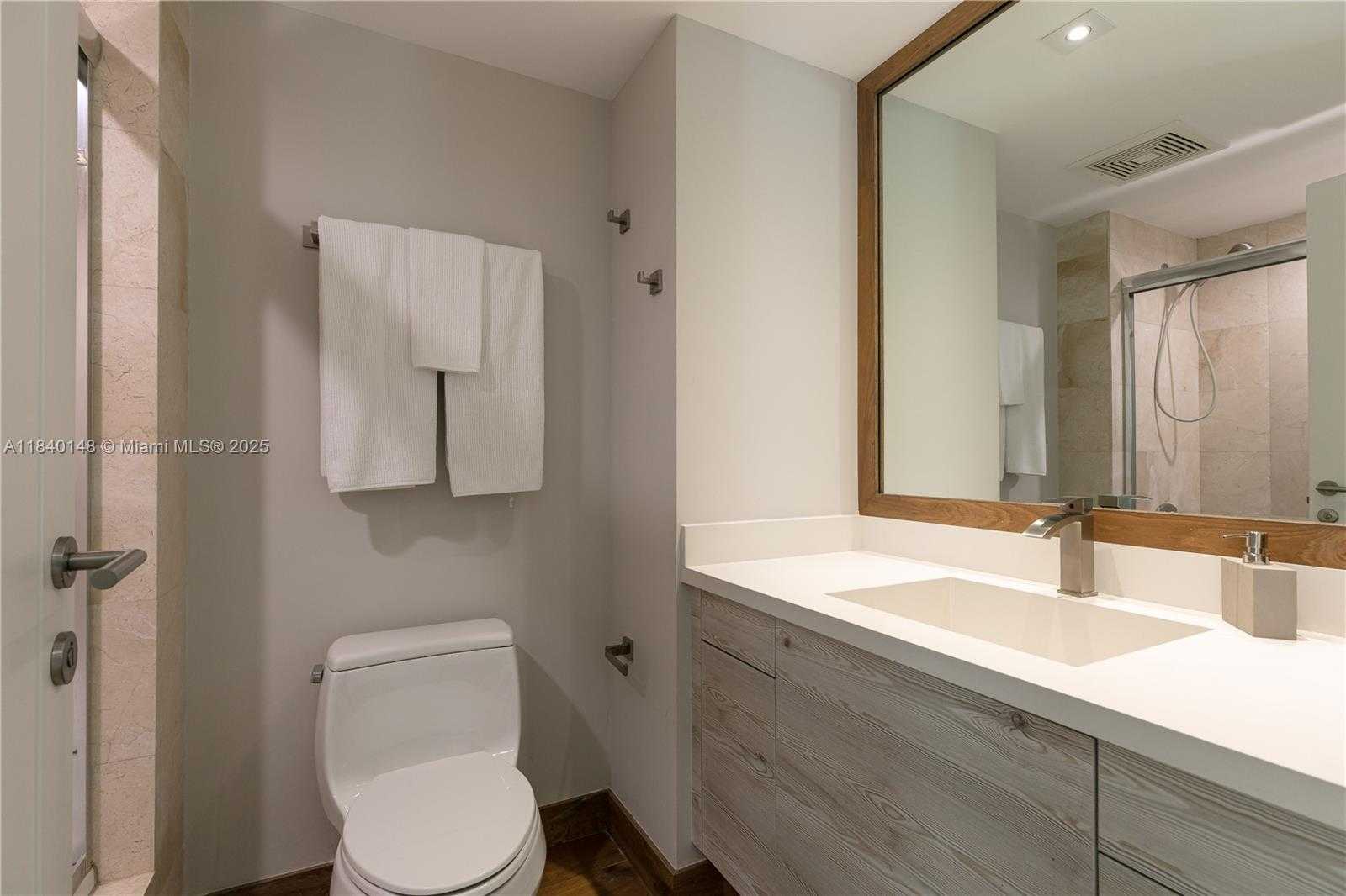 Small Image of 3350 SOUTH WEST 27TH AVE #2002, Miami Number 42
