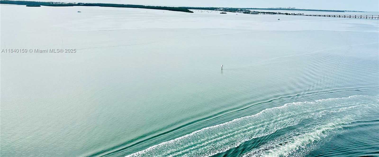 Small Image of 800 CLAUGHTON ISLAND DR #1903, Miami Number 11