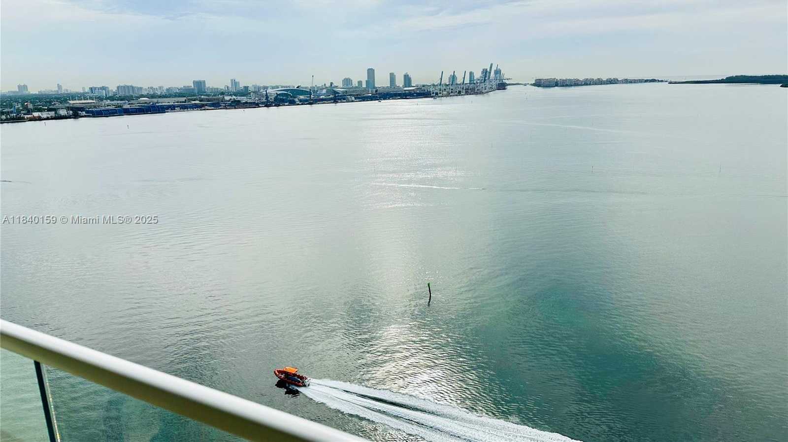 Small Image of 800 CLAUGHTON ISLAND DR #1903, Miami Number 16