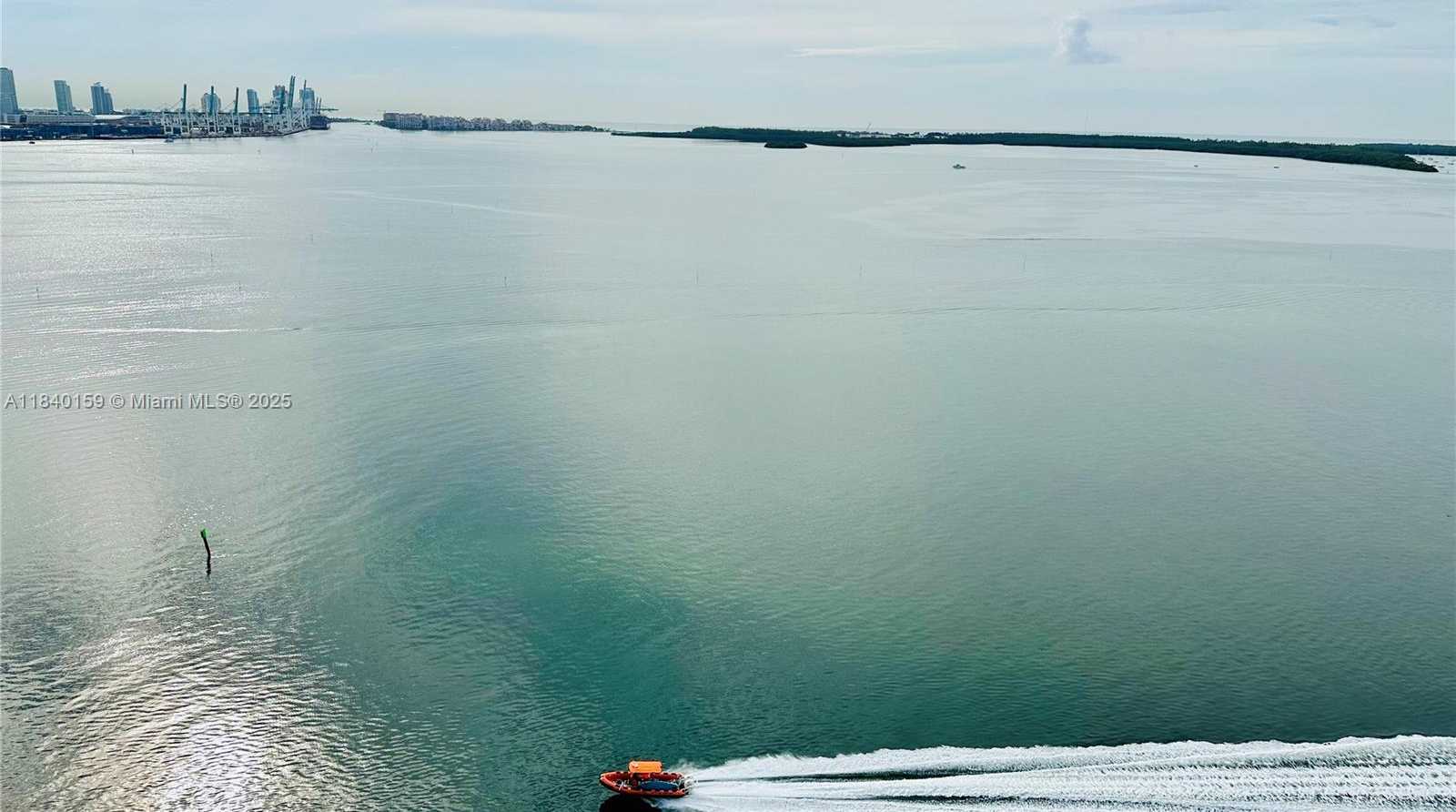 Small Image of 800 CLAUGHTON ISLAND DR #1903, Miami Number 20