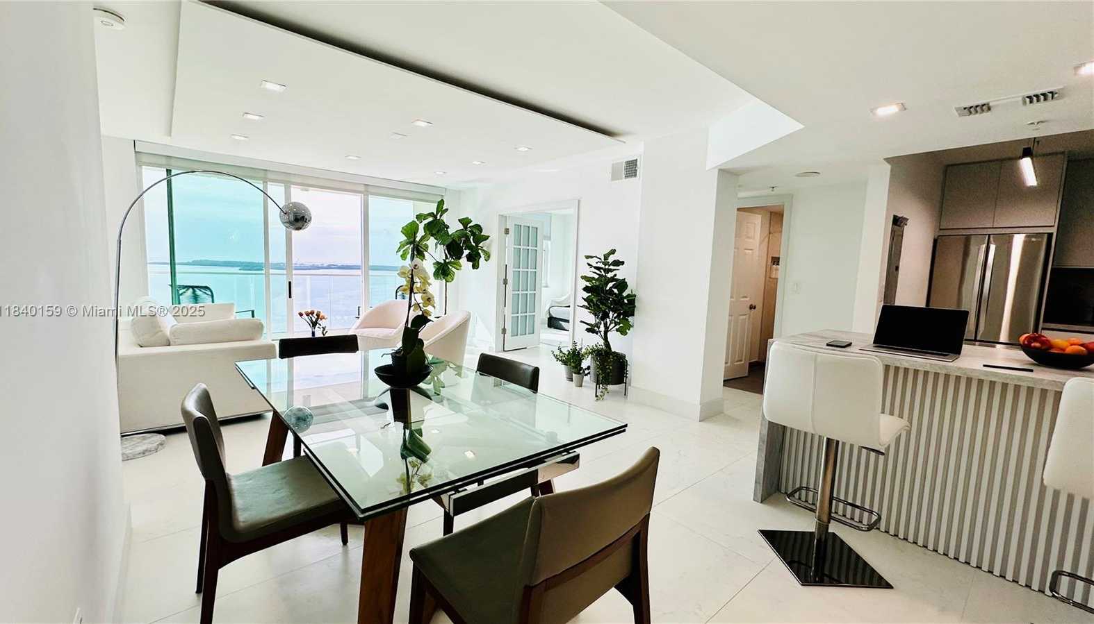 Small Image of 800 CLAUGHTON ISLAND DR #1903, Miami Number 4