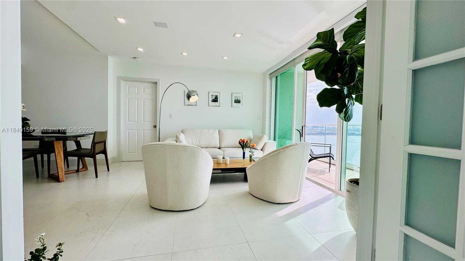 Small Image of 800 CLAUGHTON ISLAND DR #1903, Miami Number 7