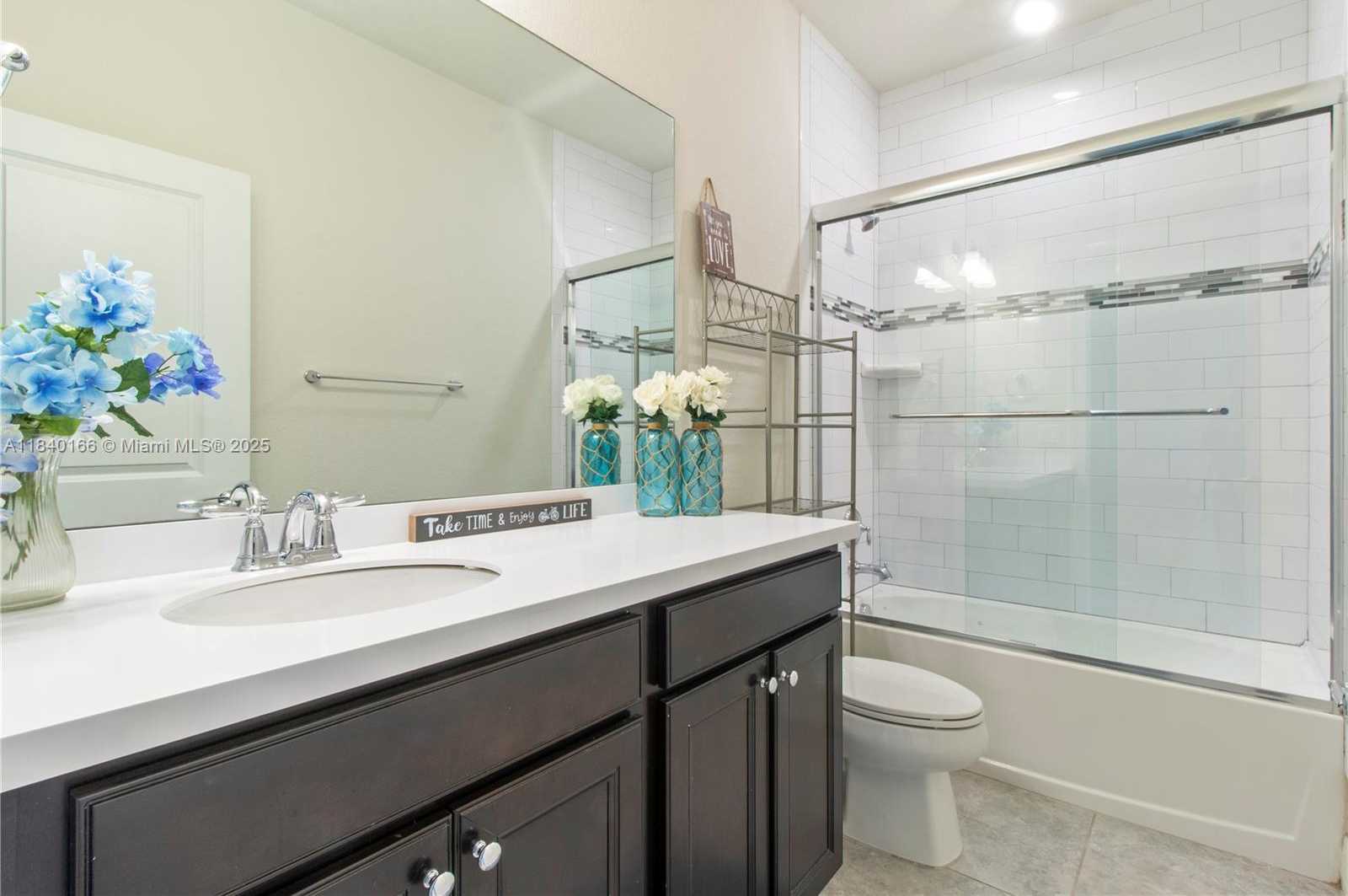 Small Image of 5140 EUCALYPTUS DR #3, Hollywood Number 13