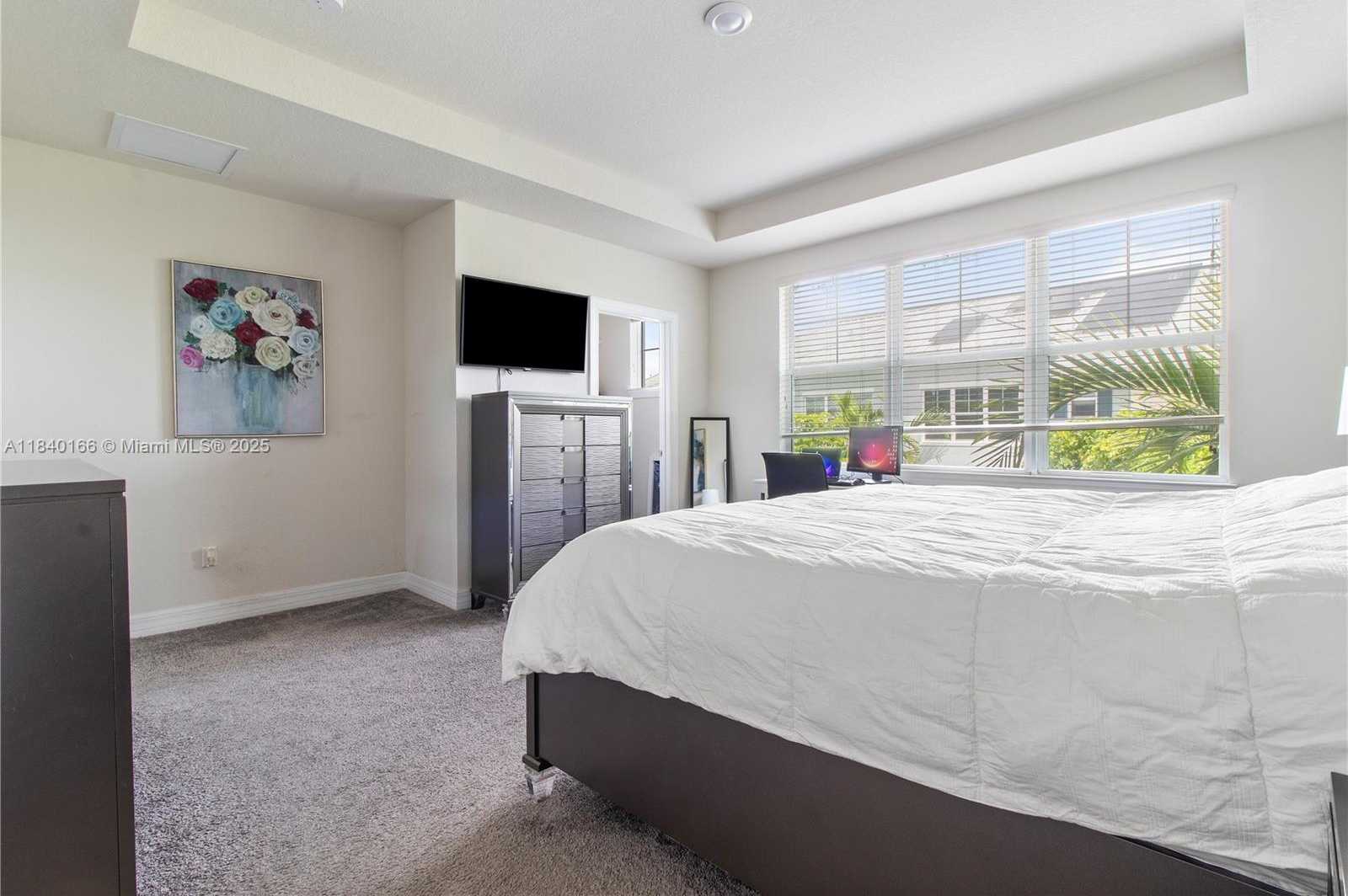 Small Image of 5140 EUCALYPTUS DR #3, Hollywood Number 17