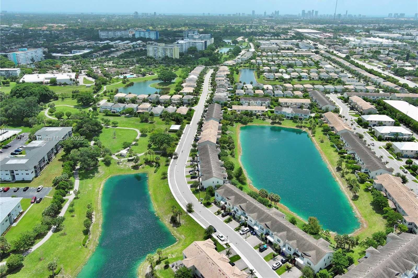 Small Image of 5140 EUCALYPTUS DR #3, Hollywood Number 22