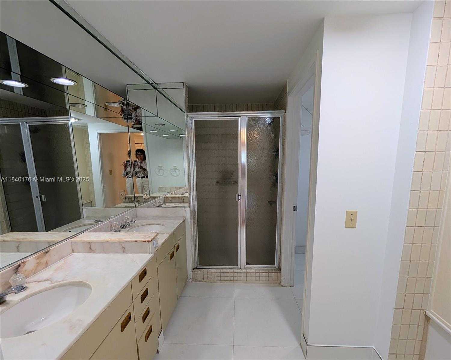 Small Image of 181 CRANDON BLVD #206, Key Biscayne Number 11