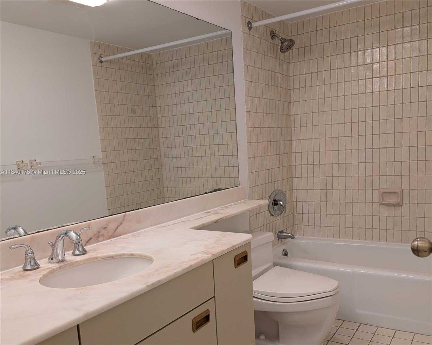 Small Image of 181 CRANDON BLVD #206, Key Biscayne Number 12