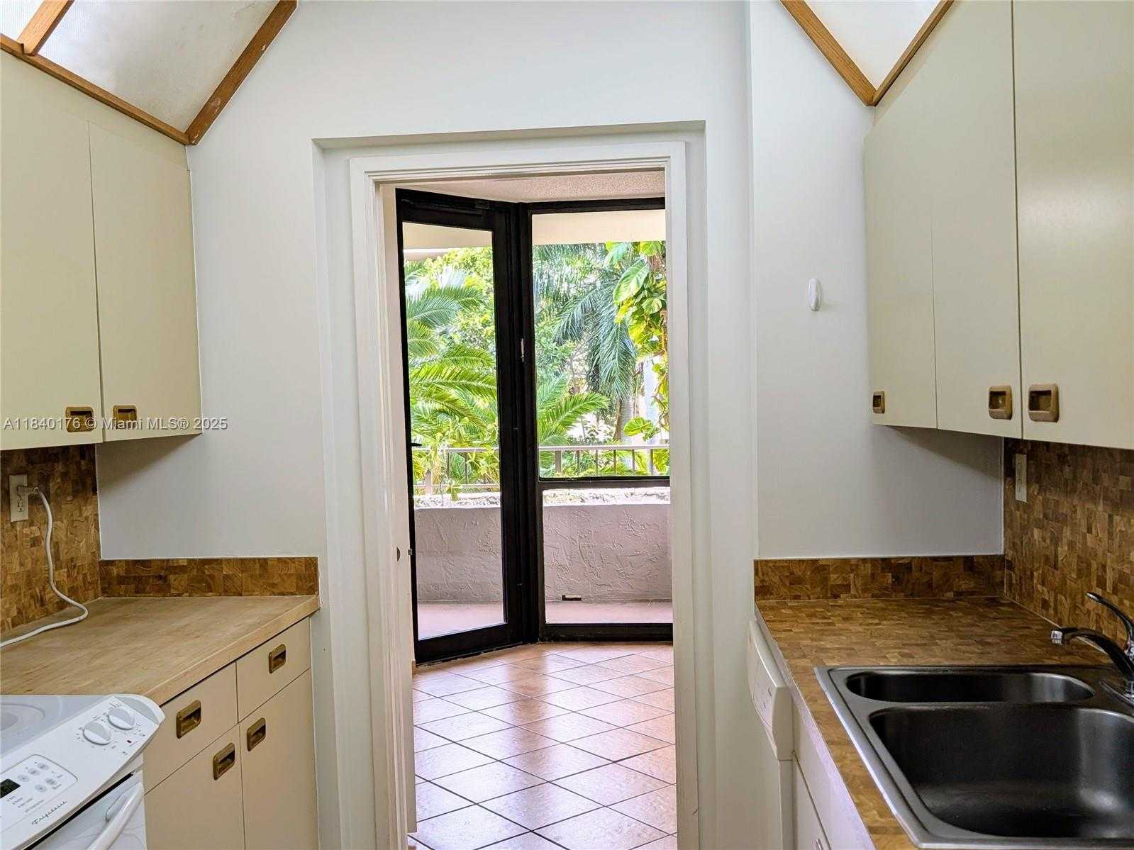 Small Image of 181 CRANDON BLVD #206, Key Biscayne Number 6