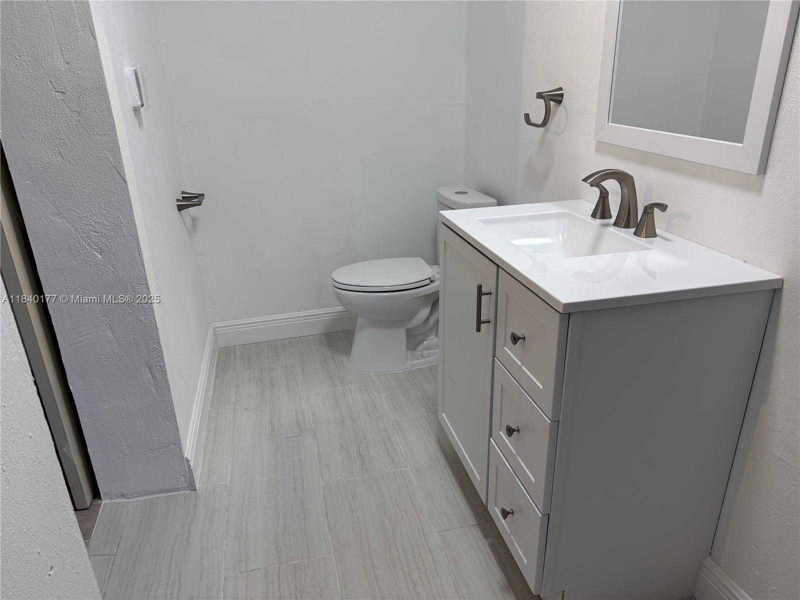 Small Image of 5901 NORTH EAST 4TH AVE #1, Oakland Park Number 10
