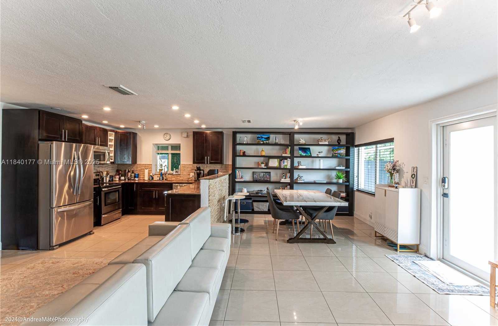 Small Image of 5901 NORTH EAST 4TH AVE #1, Oakland Park Number 6