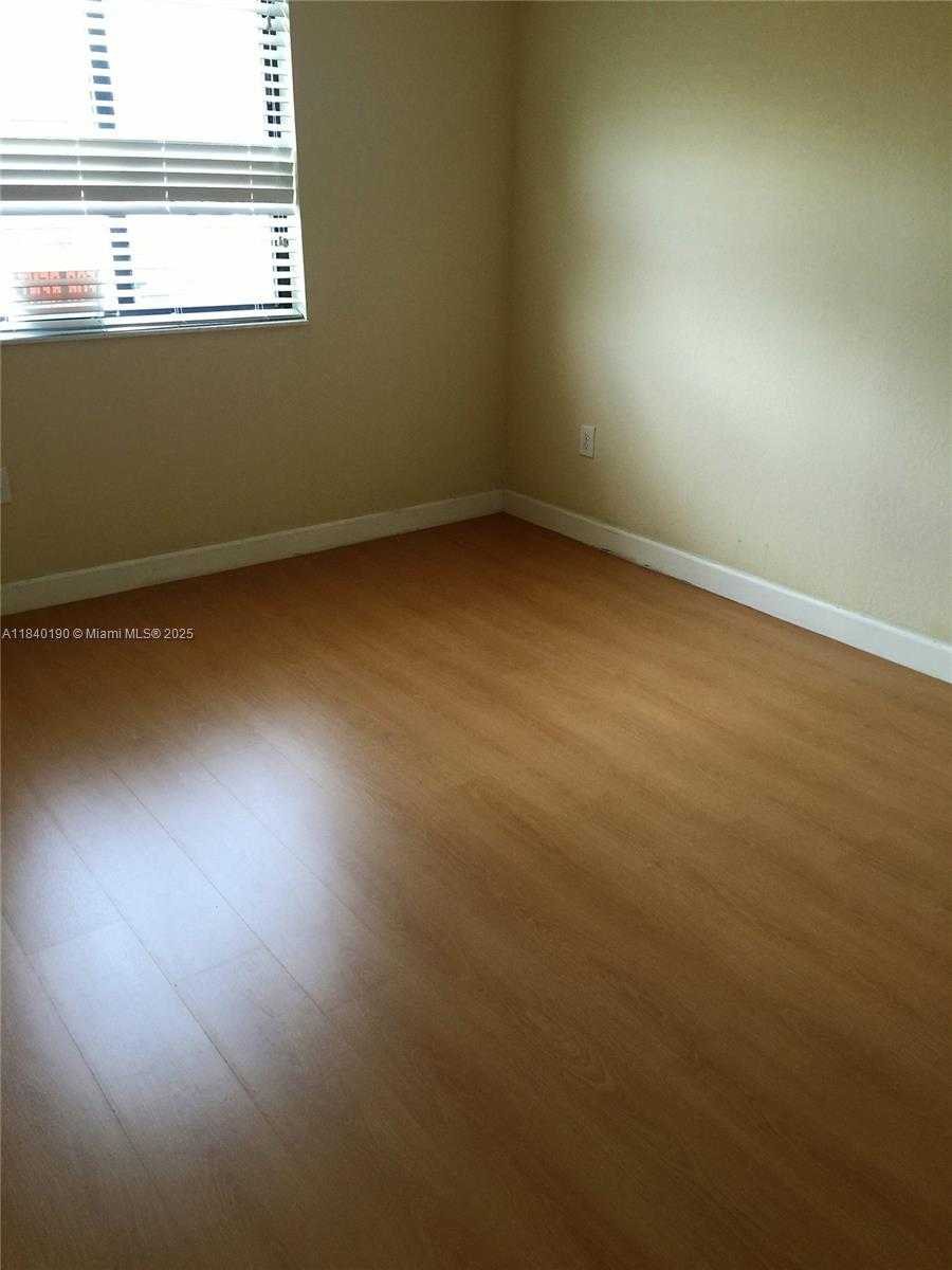 Small Image of 22301 SW 88th Pl, Cutler Bay, FL 33190, USA Number 8