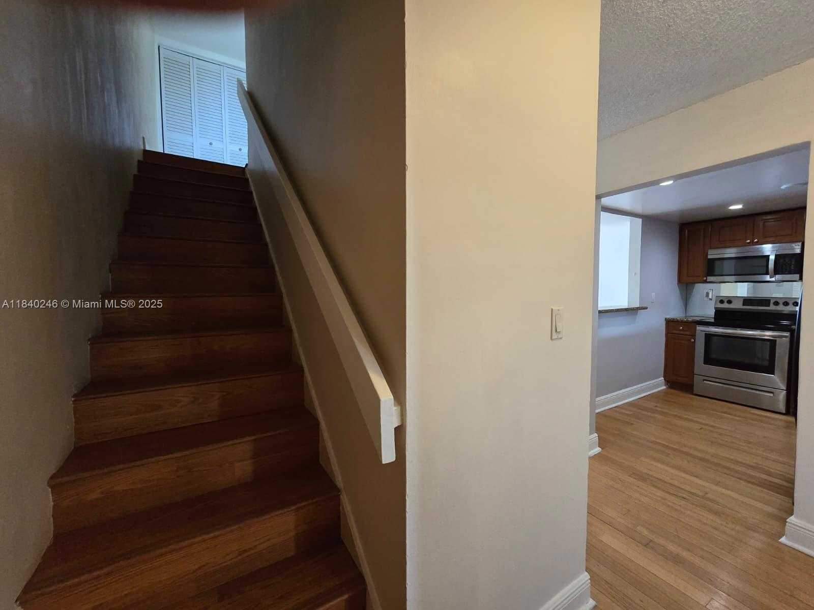 Small Image of 9351 FONTAINEBLEAU BLVD #B416, Miami Number 11
