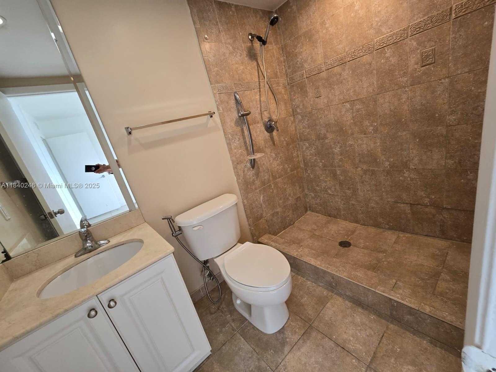 Small Image of 9351 FONTAINEBLEAU BLVD #B416, Miami Number 14