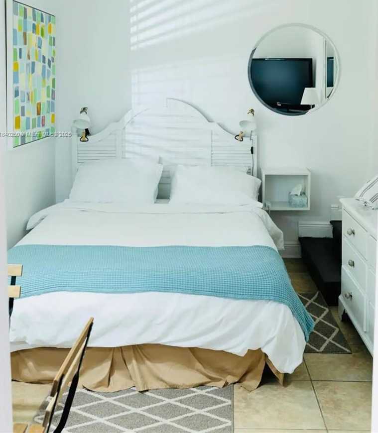 Small Image of 2221 SOUTH WEST 26TH LN #2, Miami Number 6