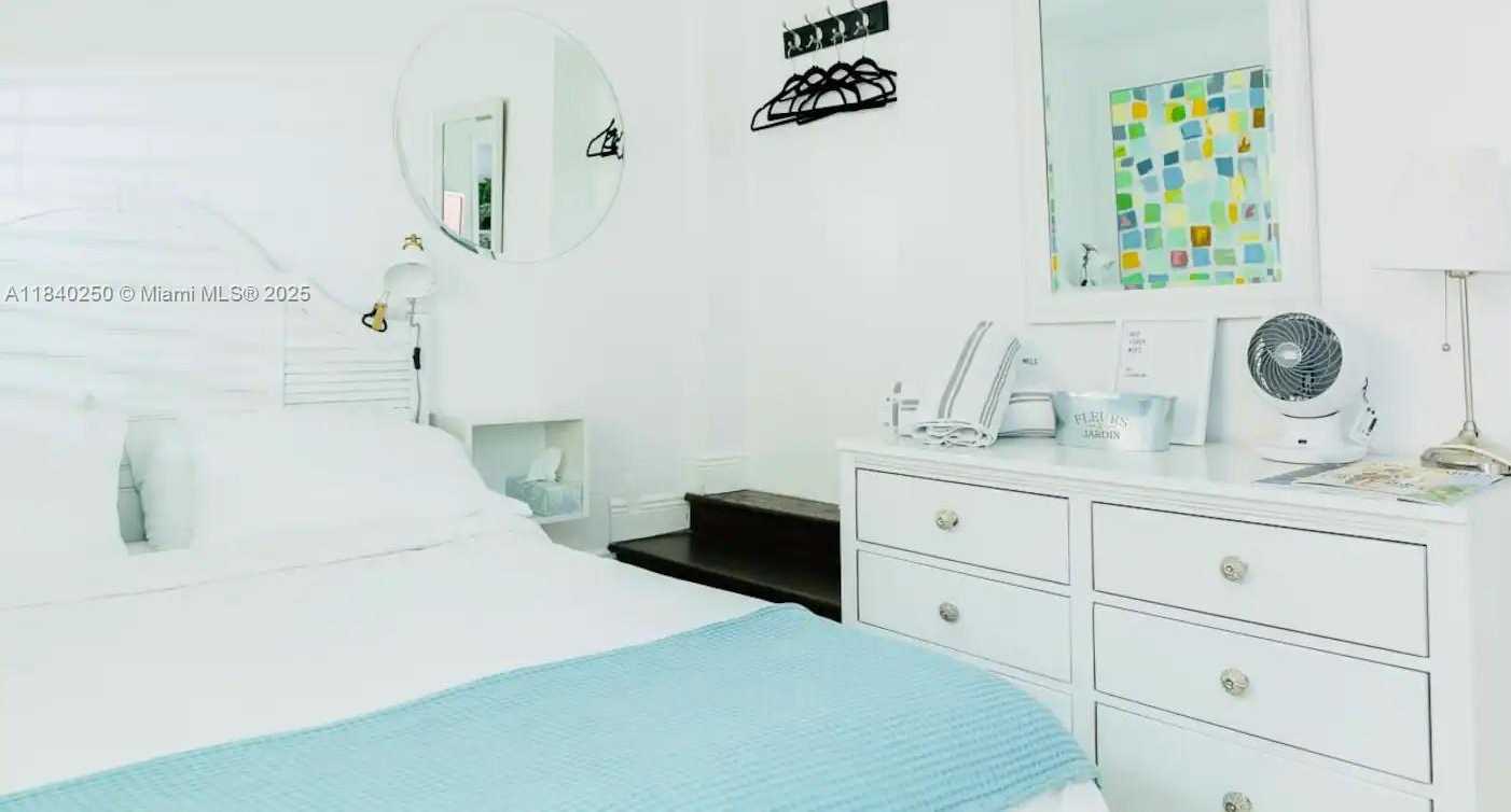 Small Image of 2221 SOUTH WEST 26TH LN #2, Miami Number 7