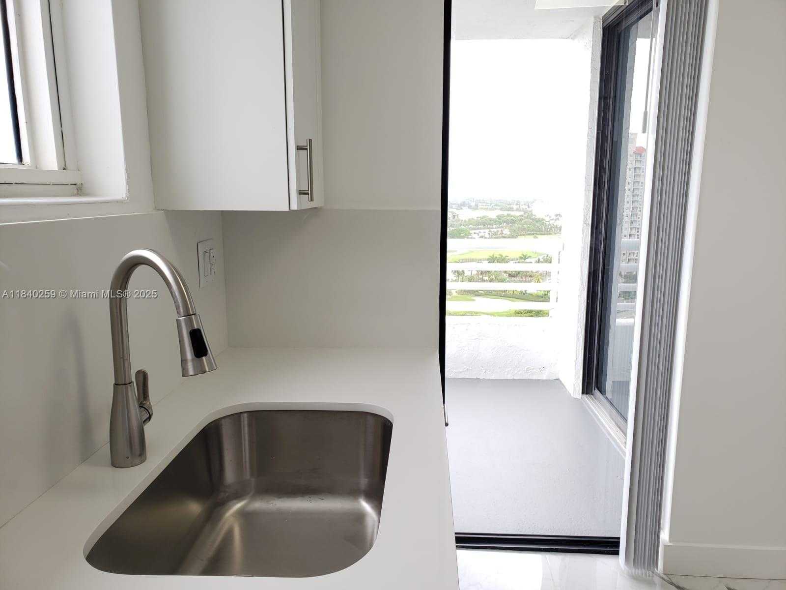 Small Image of 3300 NORTH EAST 192ND ST #1801, Aventura Number 16