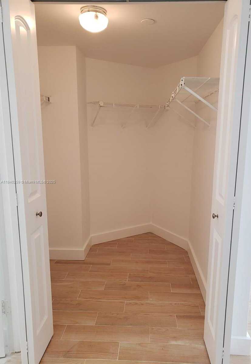 Small Image of 3300 NORTH EAST 192ND ST #1801, Aventura Number 22