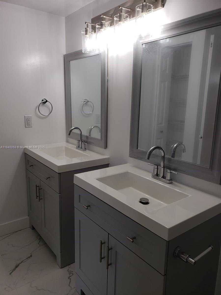 Small Image of 3300 NORTH EAST 192ND ST #1801, Aventura Number 23