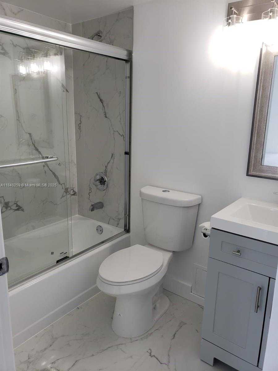 Small Image of 3300 NORTH EAST 192ND ST #1801, Aventura Number 30