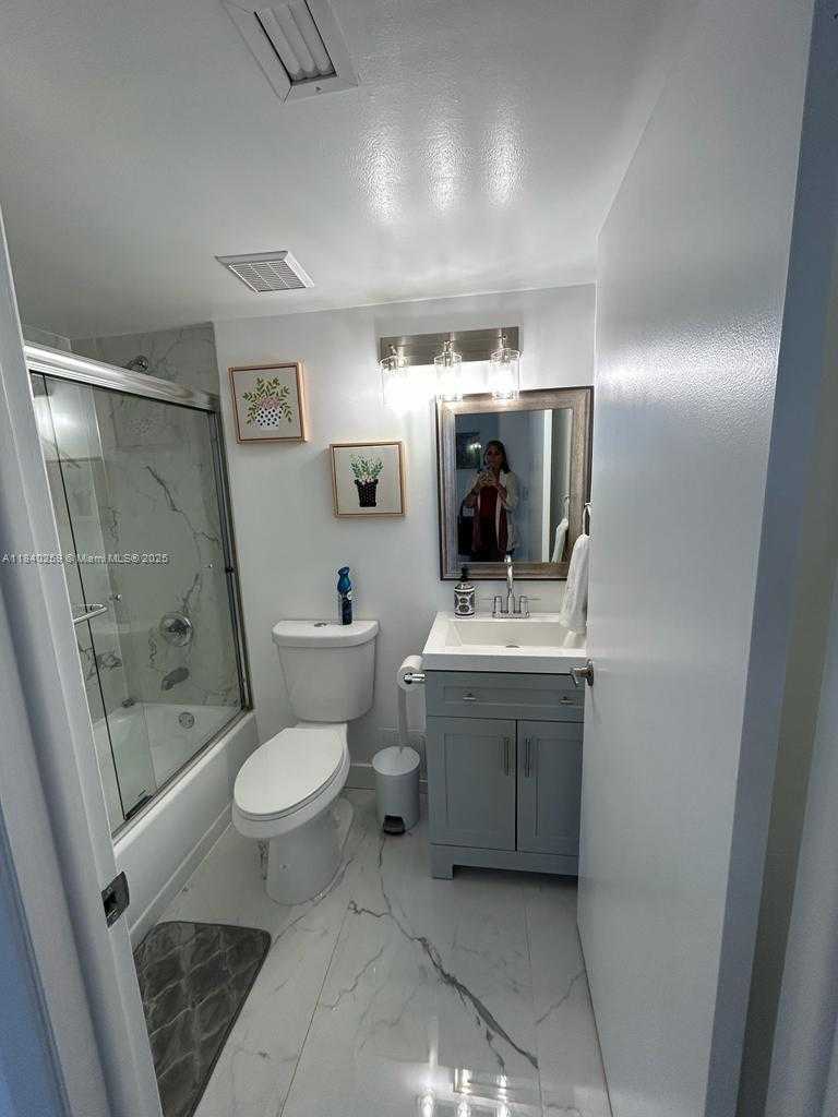 Small Image of 3300 NORTH EAST 192ND ST #1801, Aventura Number 31