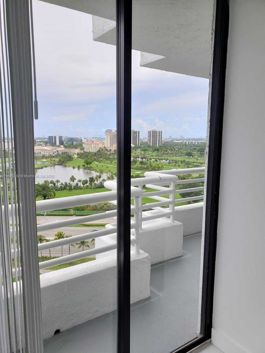 Small Image of 3300 NORTH EAST 192ND ST #1801, Aventura Number 34