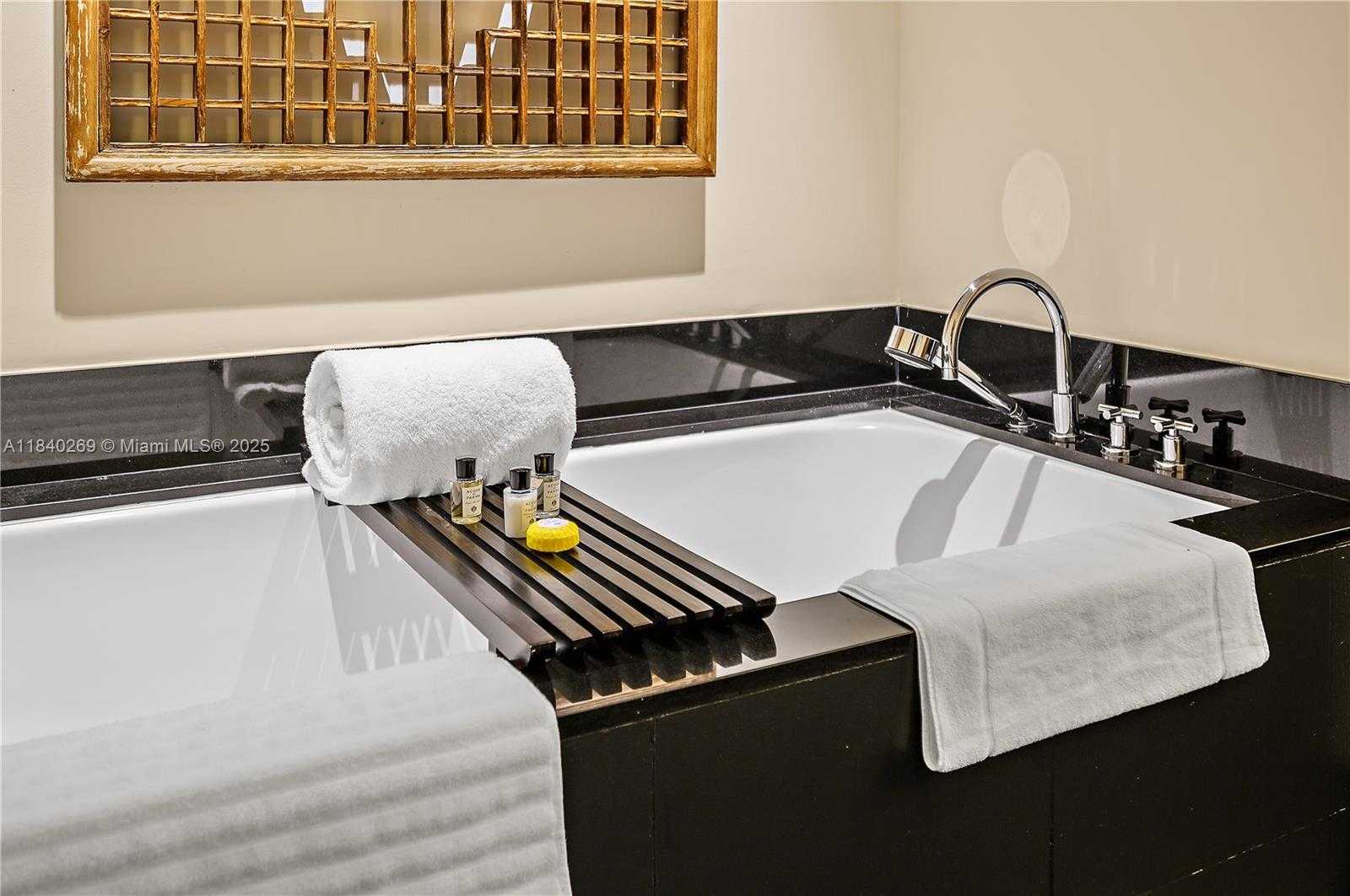 Small Image of 101 20TH ST #3504, Miami Beach Number 13