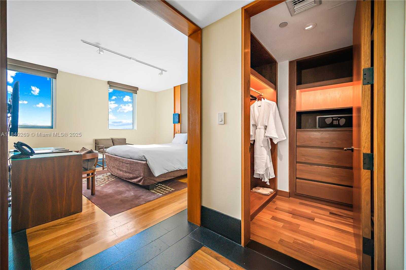 Small Image of 101 20TH ST #3504, Miami Beach Number 18