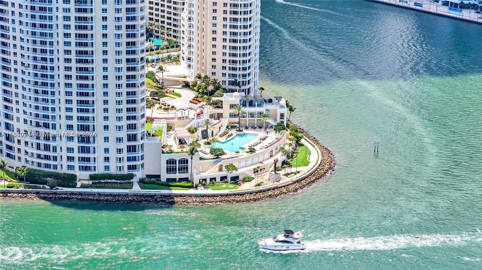 Small Image of 848 BRICKELL KEY DR #3905, Miami Number 57