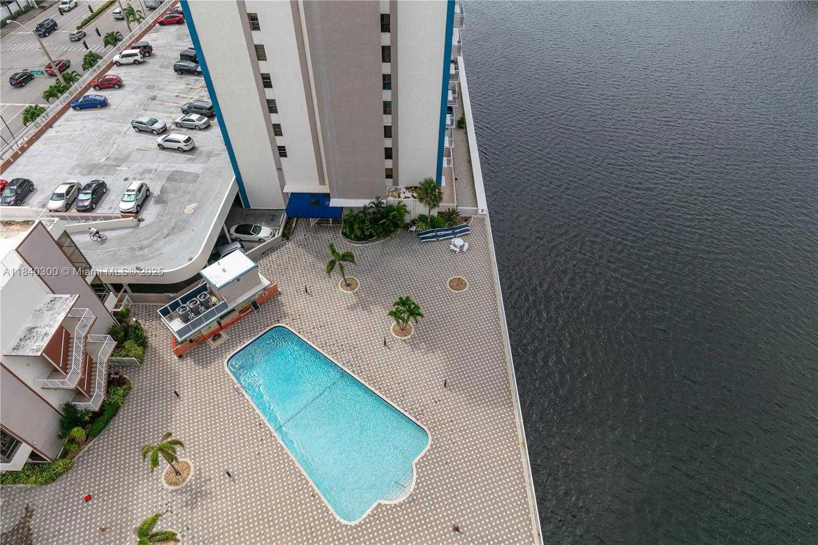 Small Image of 1500 SOUTH OCEAN DR #15A, Hollywood Number 16