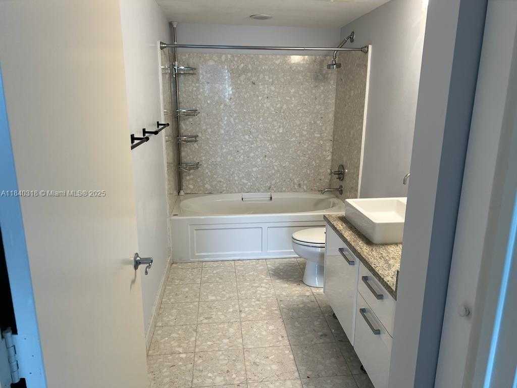 Small Image of 185 SOUTH WEST 7TH ST #1809, Miami Number 11