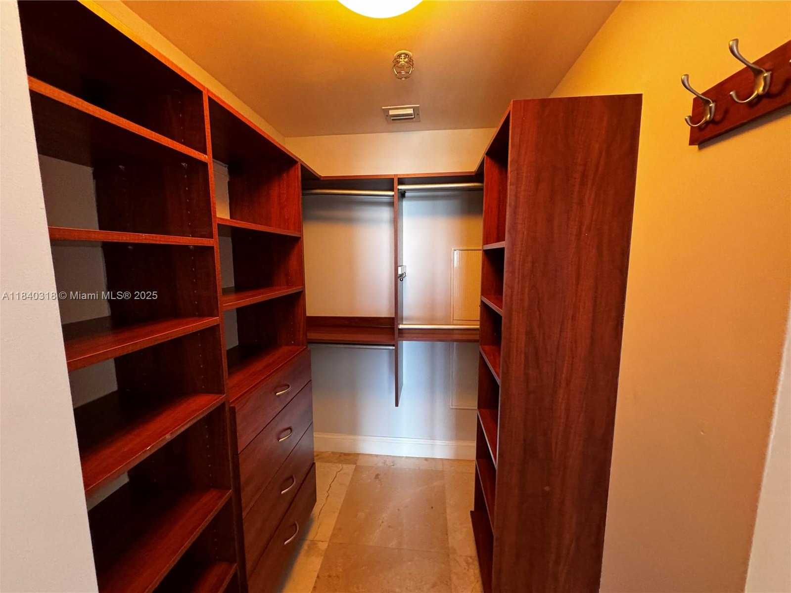 Small Image of 185 SOUTH WEST 7TH ST #1809, Miami Number 16