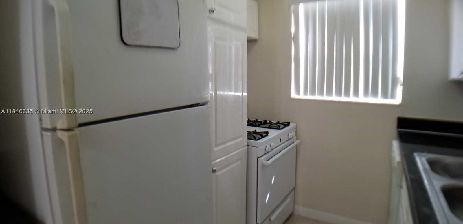 Small Image of 7625 HARDING AVE #14A, Miami Beach Number 12