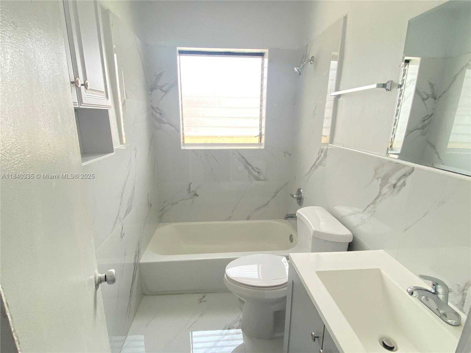 Small Image of 7625 HARDING AVE #14A, Miami Beach Number 15