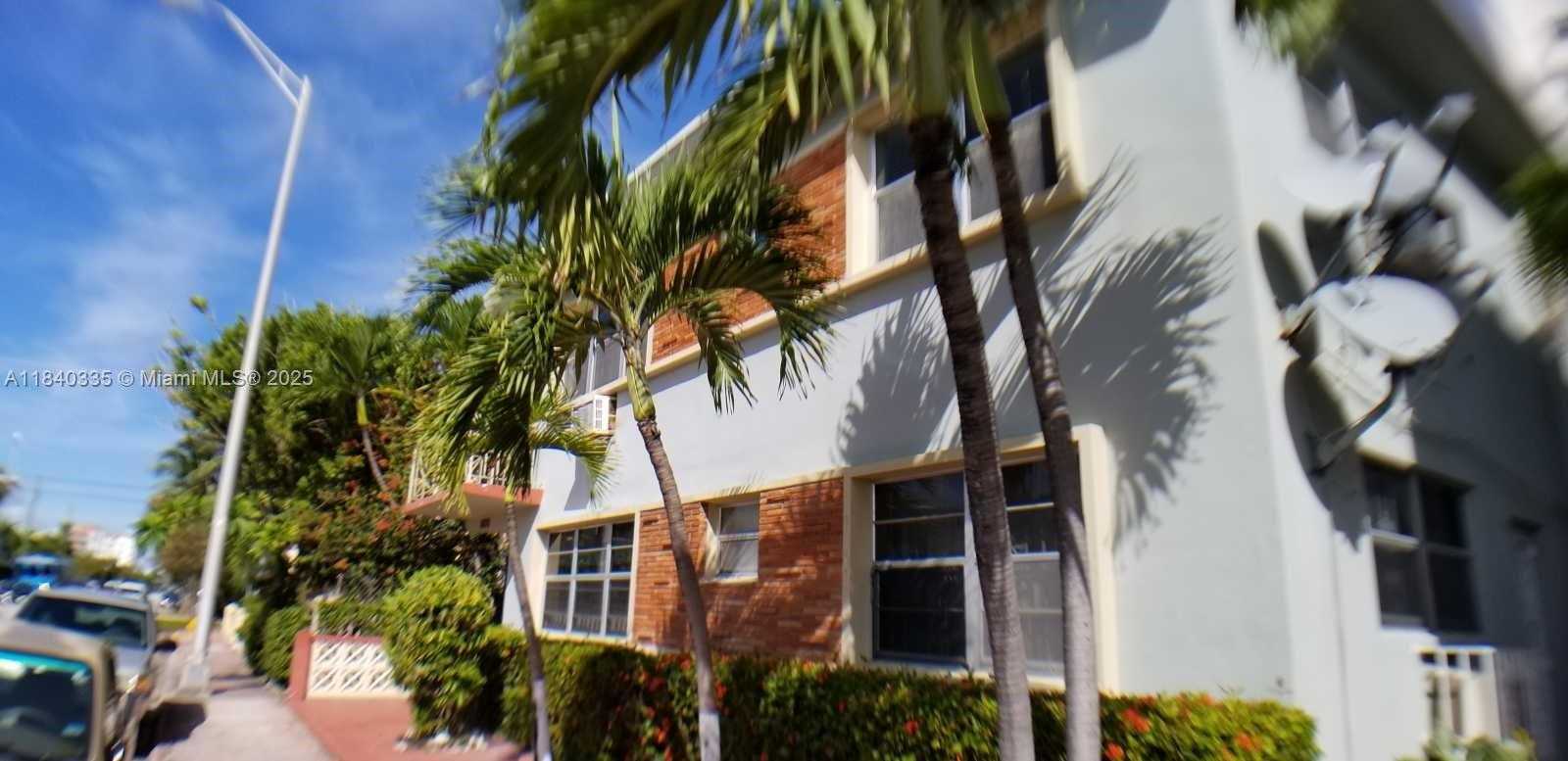 Small Image of 7625 HARDING AVE #14A, Miami Beach Number 2